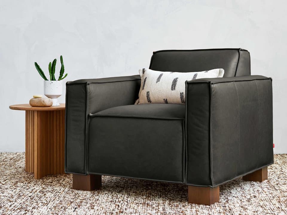 Cabot Table Set