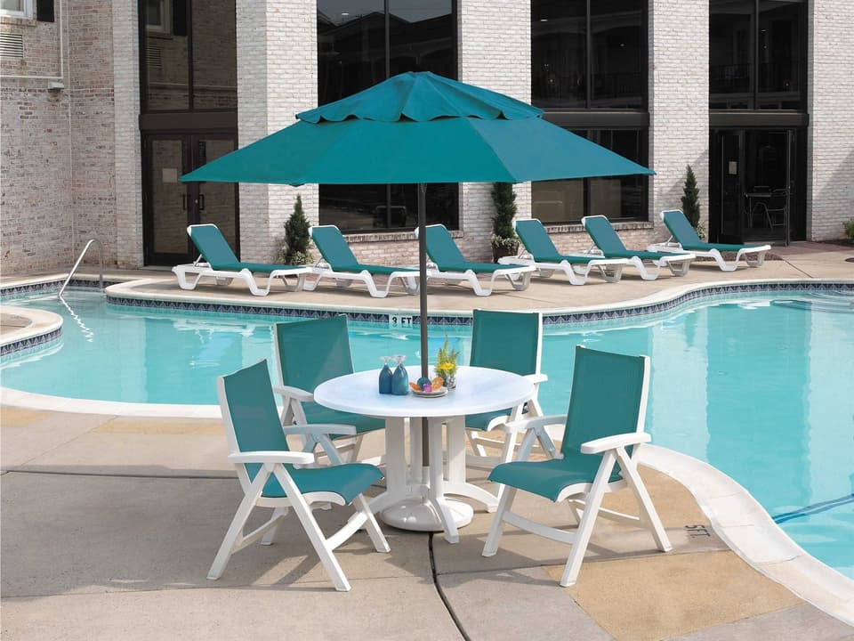 Jamaica Beach Sling Resin White Outdoor Patio Dining Set in Turquoise