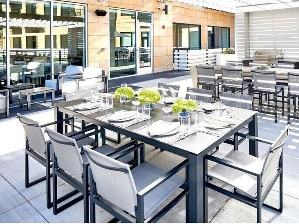 Allure Sling Dining Set