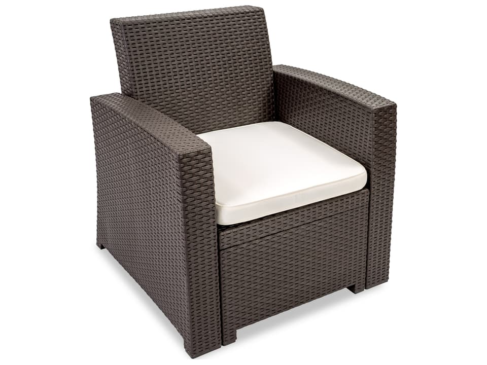 Plastique Polyethylene Rattan Lounge Chair with Cushion in Chocolate