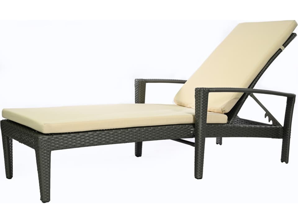 Fidji HDPE Wicker Chaise Lounge with Arms in Brown