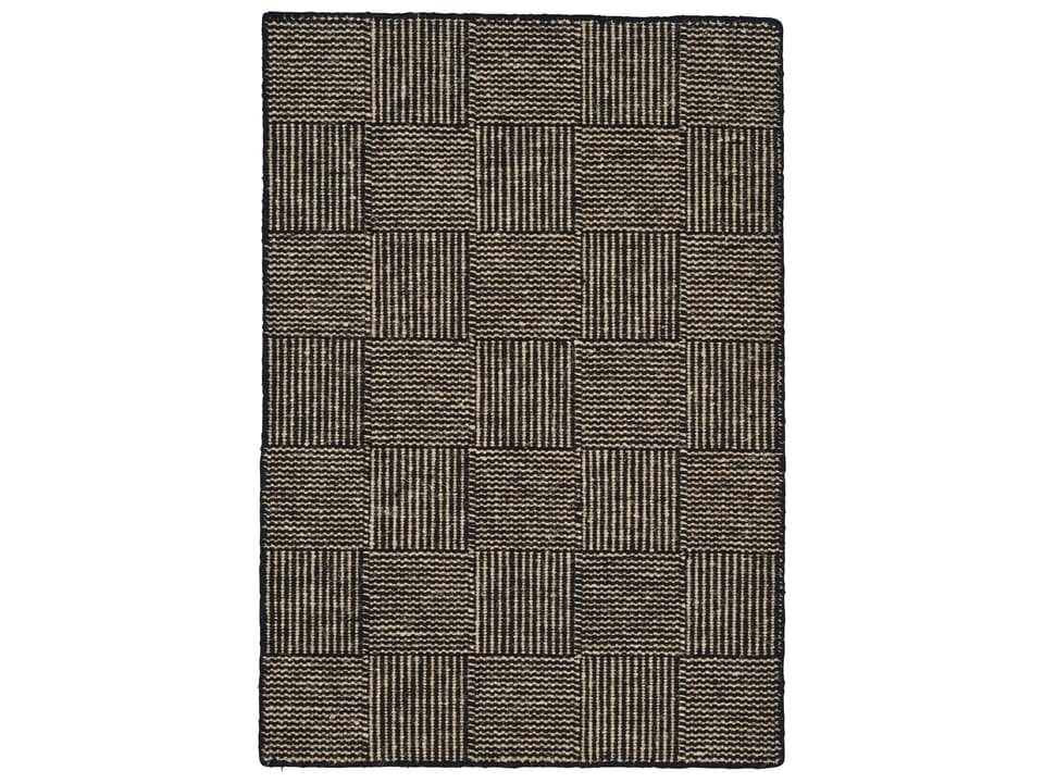 Chess Hand-Woven Geometric Area Rug in Black