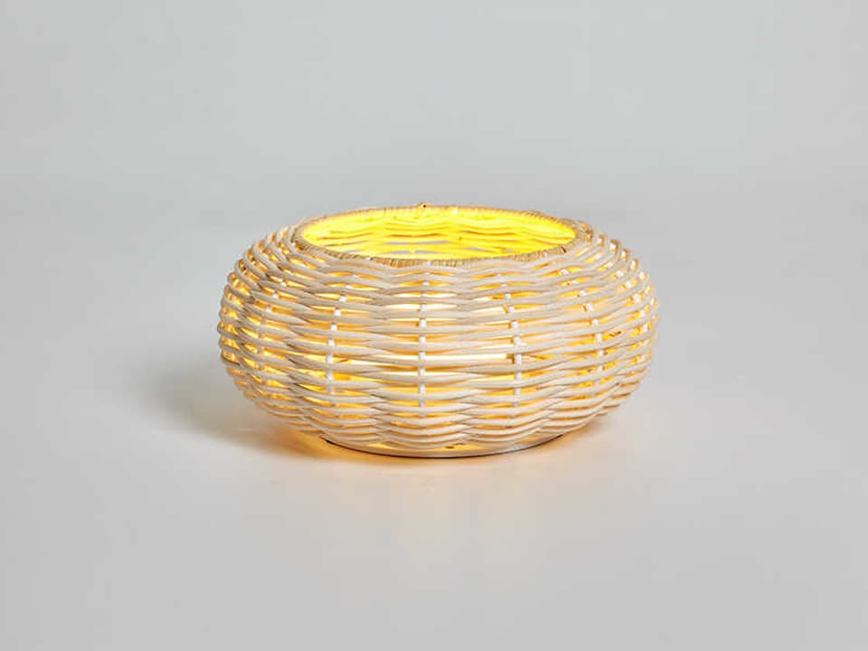 Niuet Natural Wicker Table Lamp White Metal Base