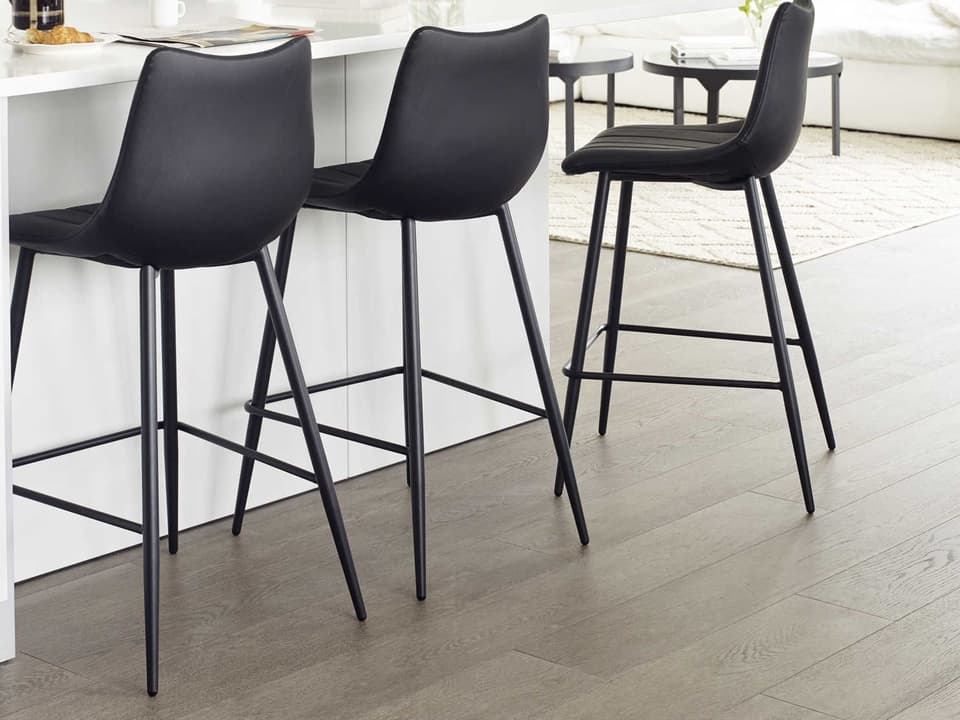 Alibi Black Faux Leather Counter Set