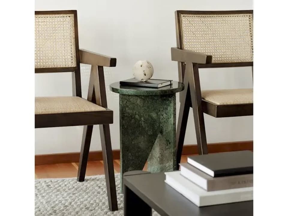 Takashi Living Room Set