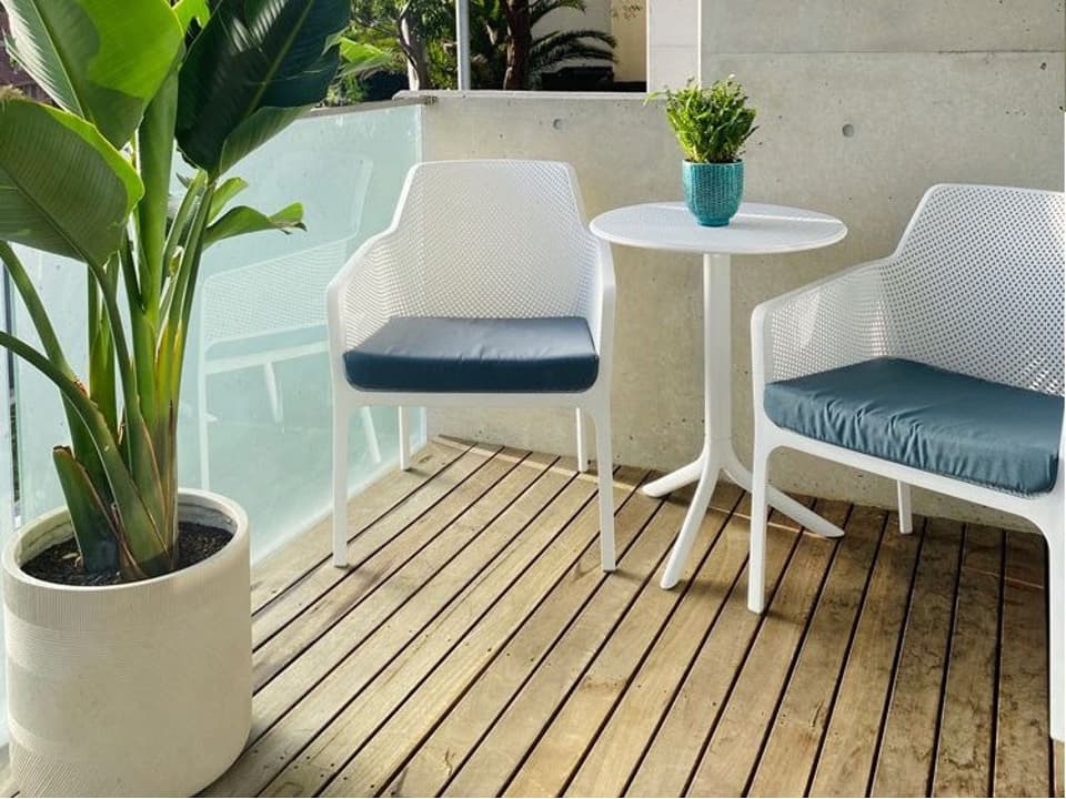 NET Relax Resin Bianco Patio Lounge Set
