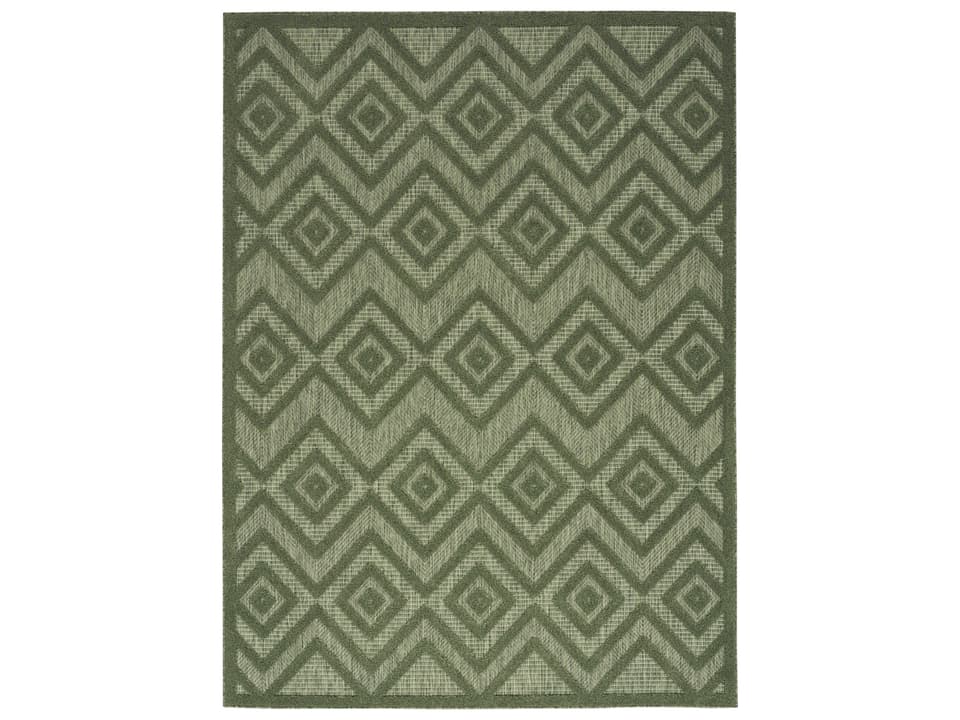 Versatile Indoor Outdoor Area Rug with Raised Diamond Design in Green