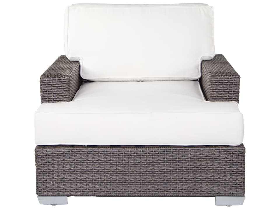 Signature Polyethylene Wicker Club Chair