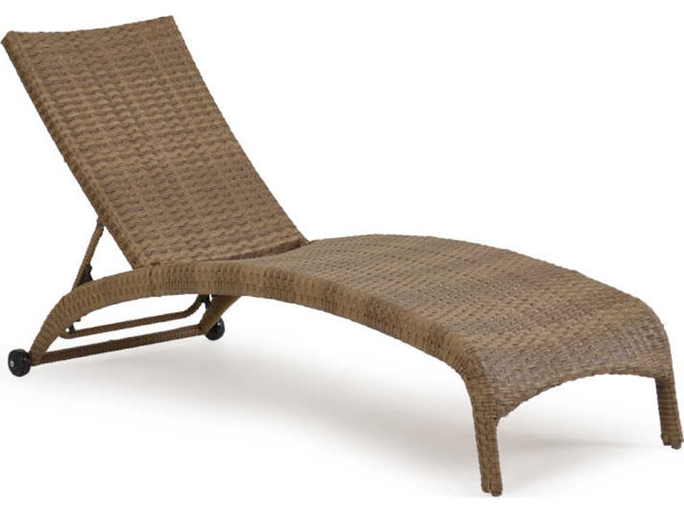 Seaside Wicker Chaise Lounge with Adjustable Backrest
