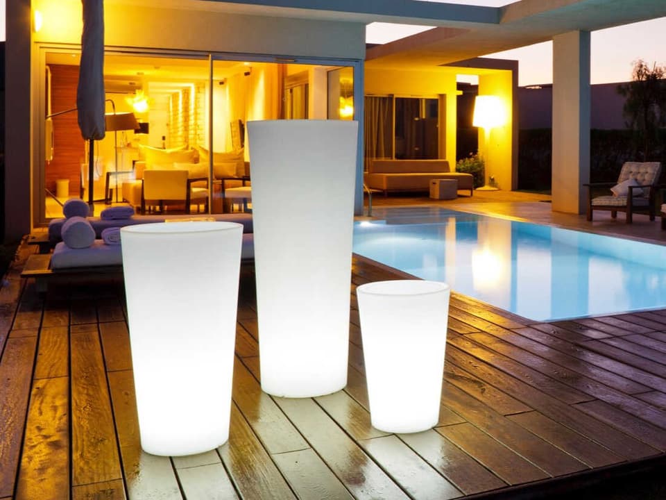 Tango 1 - Light Outdoor Floor Light