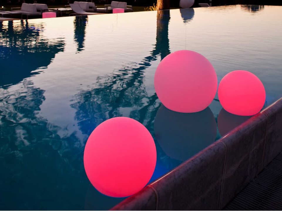 Ball 14-Inch Bluetooth Outdoor LED Lamp White