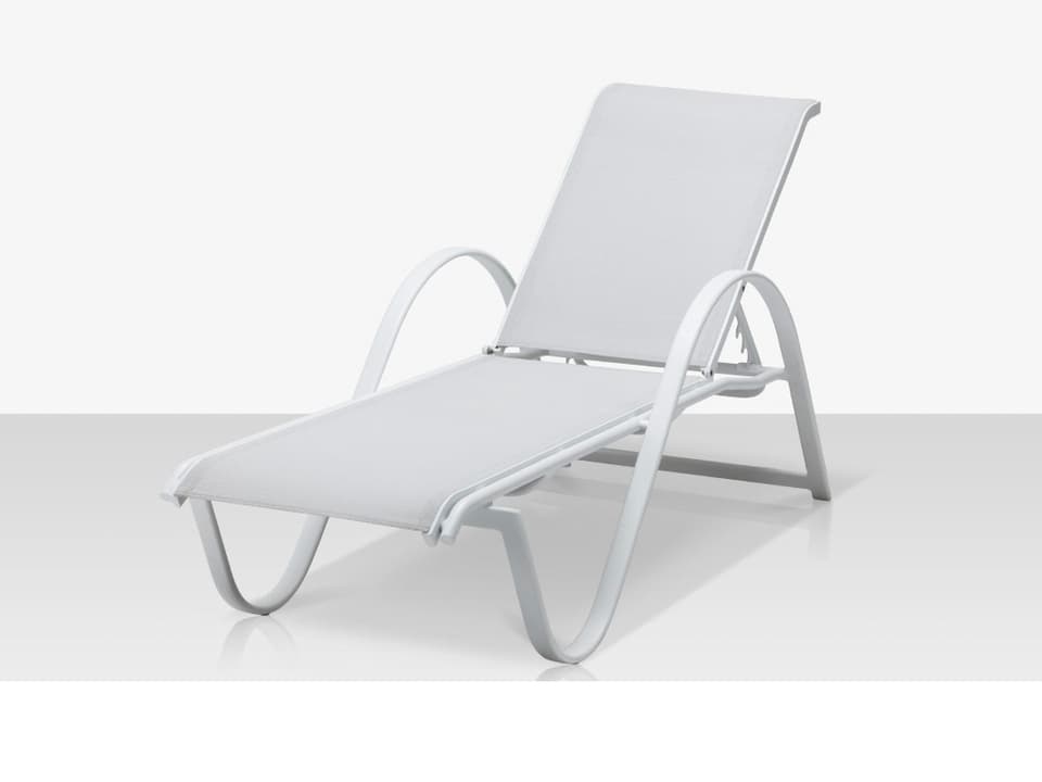 Lanai Aluminum Stackable Chaise Lounge with Cloud Gray Sling in Tex White