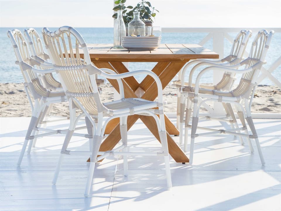 Exterior Aluminum Dove White Margaret Patio Dining Set