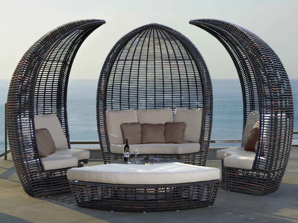 Halo 5-Piece Black Mushroom Aluminum Lounge Bed with Sunbrella Cushions