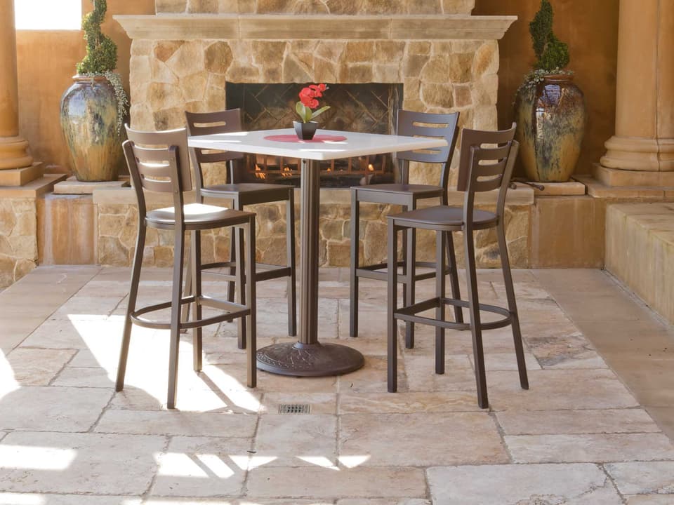 Avant Aluminum Bar Set