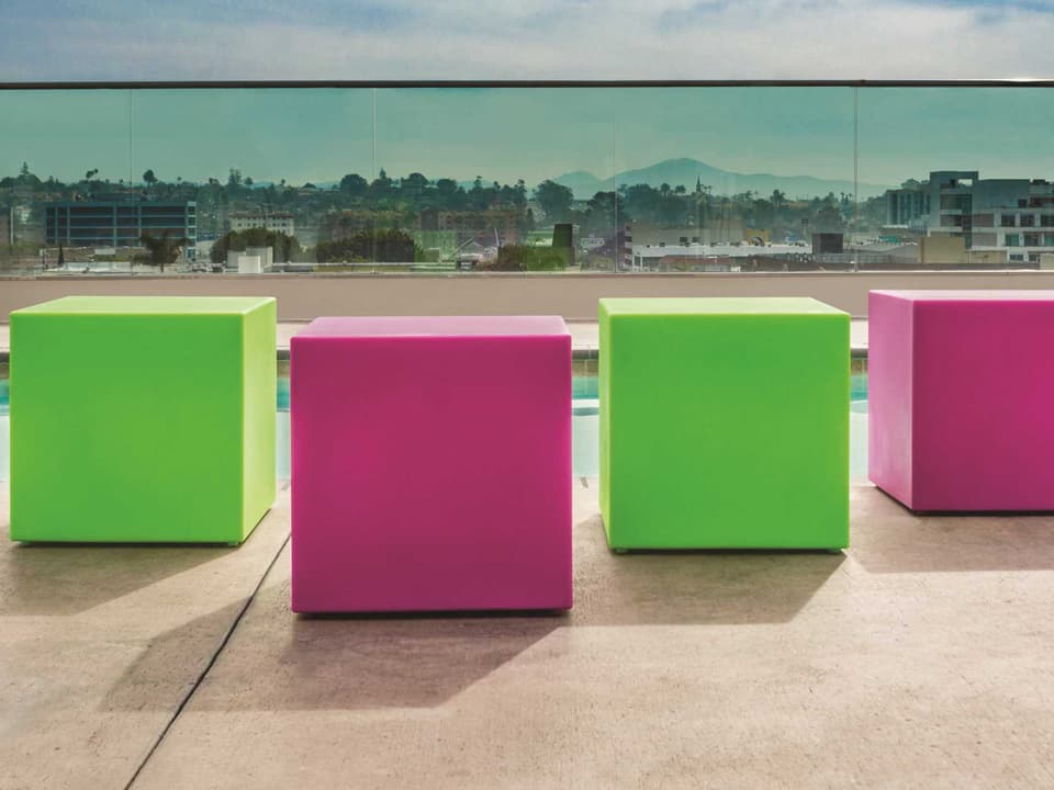 Curve Resin Patio Lounge Set