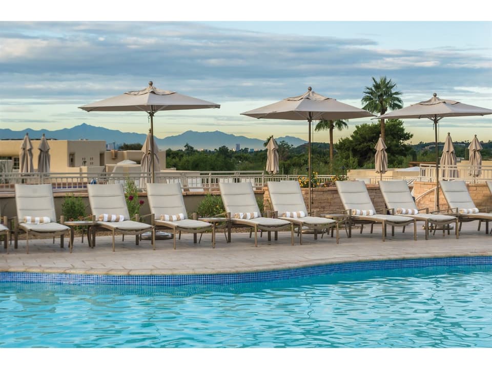 Kor Padded Sling Aluminum Lounge Set