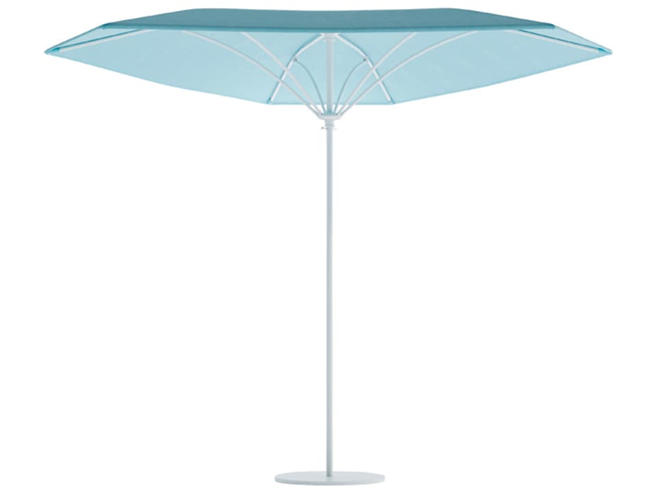 Trace Triangle Outdoor Umbrella with Pulley Lift and Vent