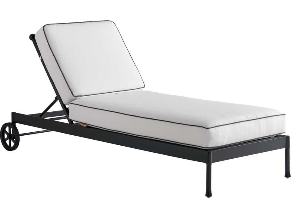 Outdoor Chaise Lounges