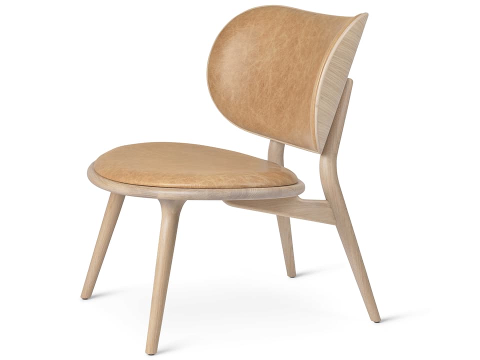 The Lounge Natural Tanned Leather Accent Chair in Matt Lacquered Oak