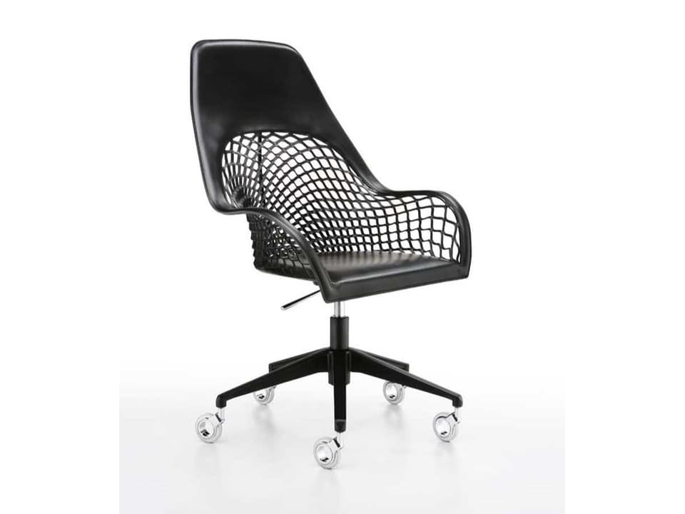 Guapa Leather Swivel Office Chair with Casters and Tilt Mechanism