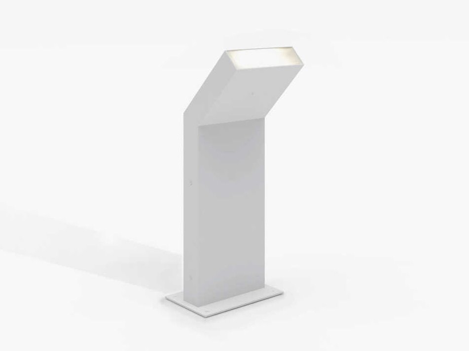 Artemide Chilone Outdoor Path Light in White