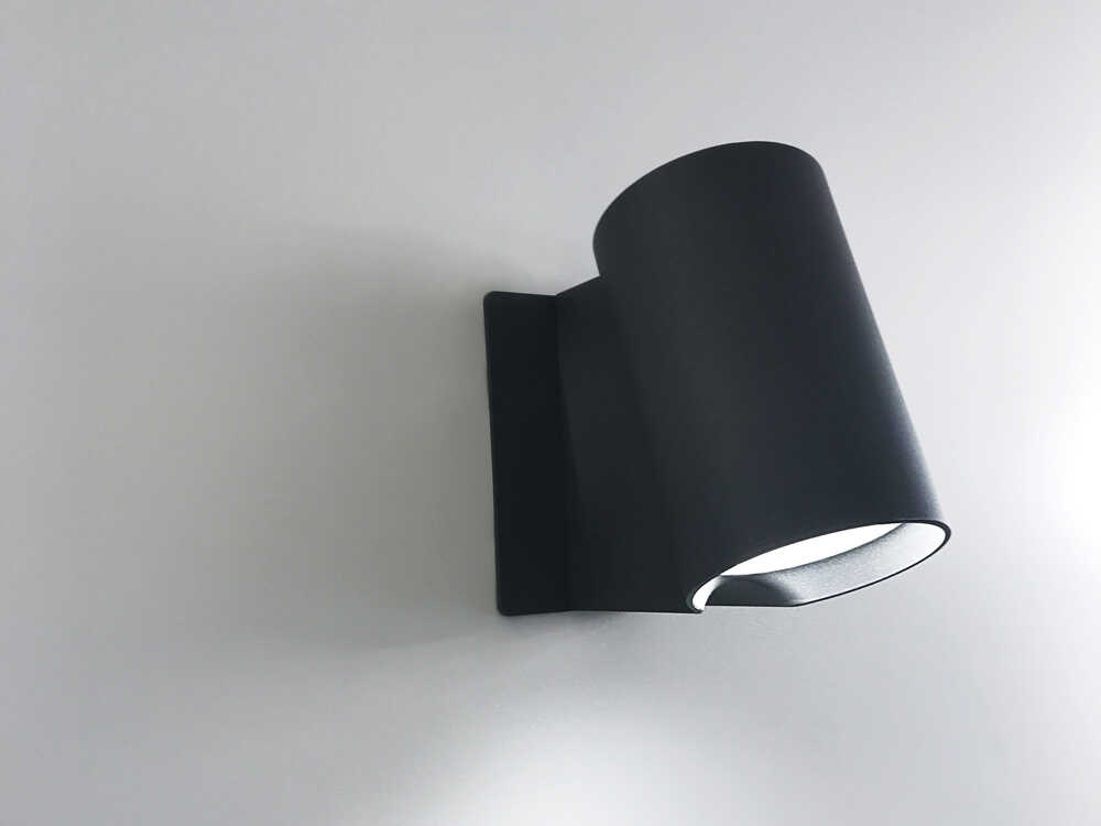 Artemide Oblique Outdoor Wall Light in Anthracite Grey
