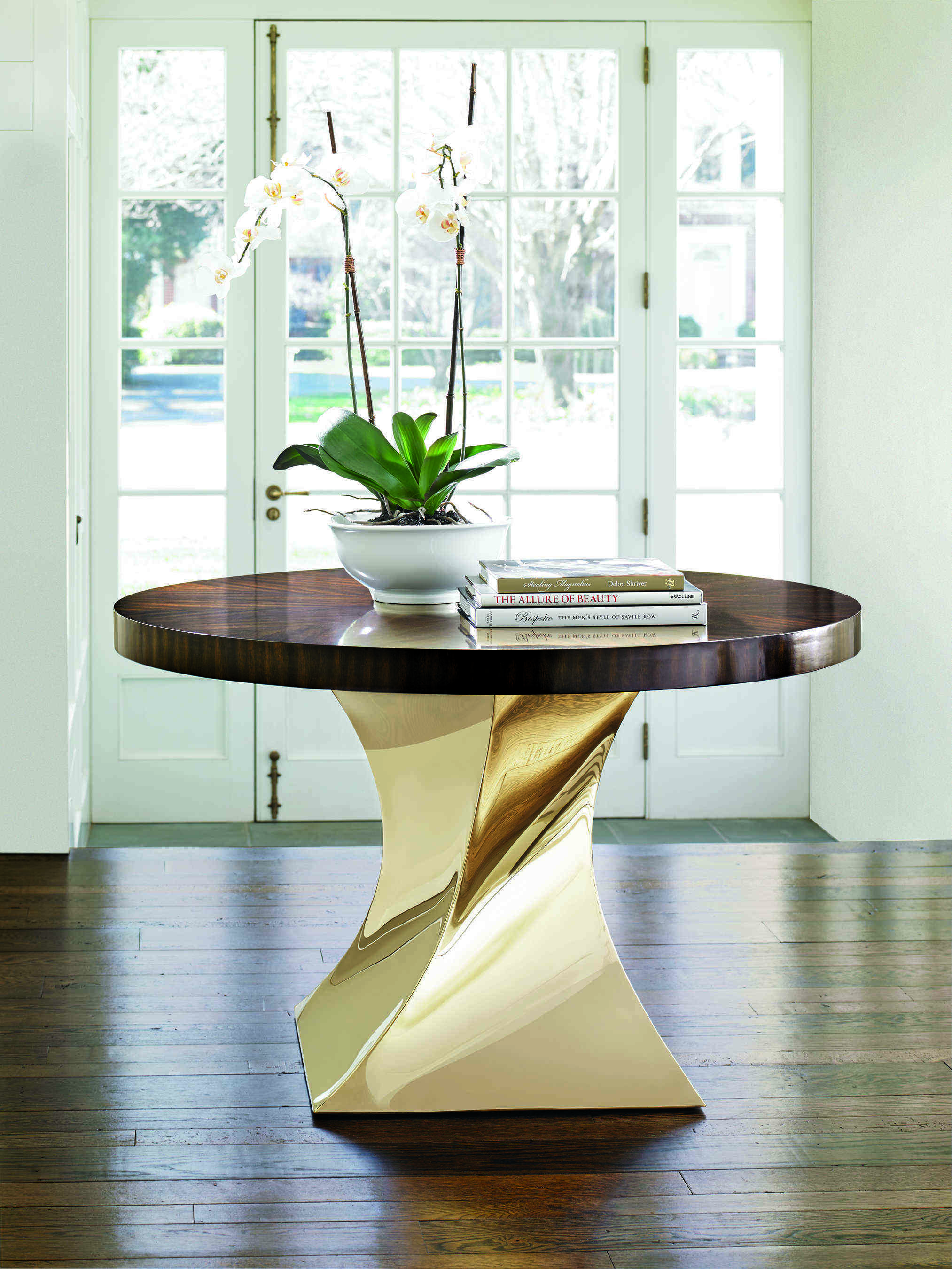 Caracole Classic Mahogany Gold Bullion 48 Wide Round Foyer Table   CACCONDINTAB0163 Zm 