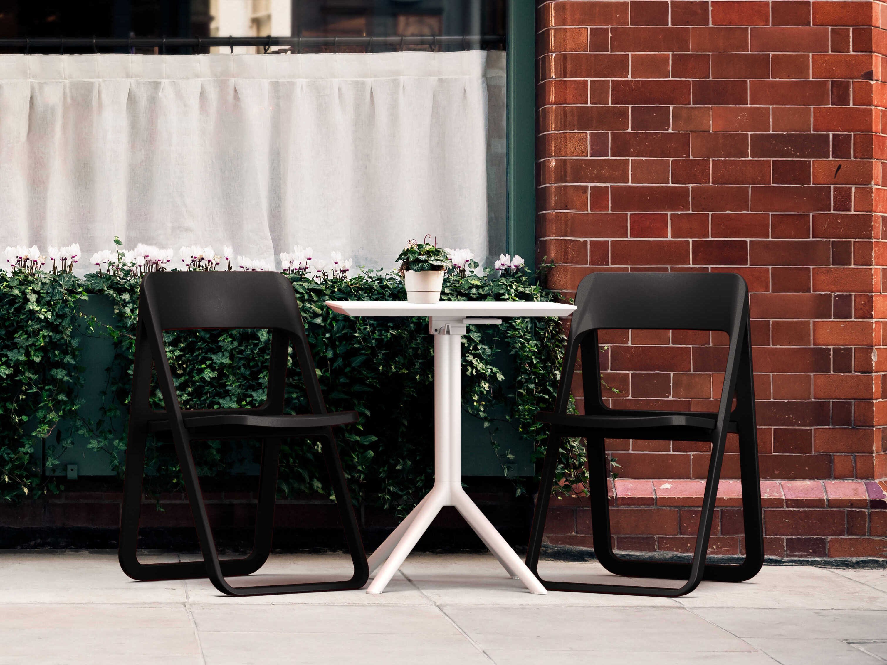Compamia Dream White Black Polypropylene Dining Set