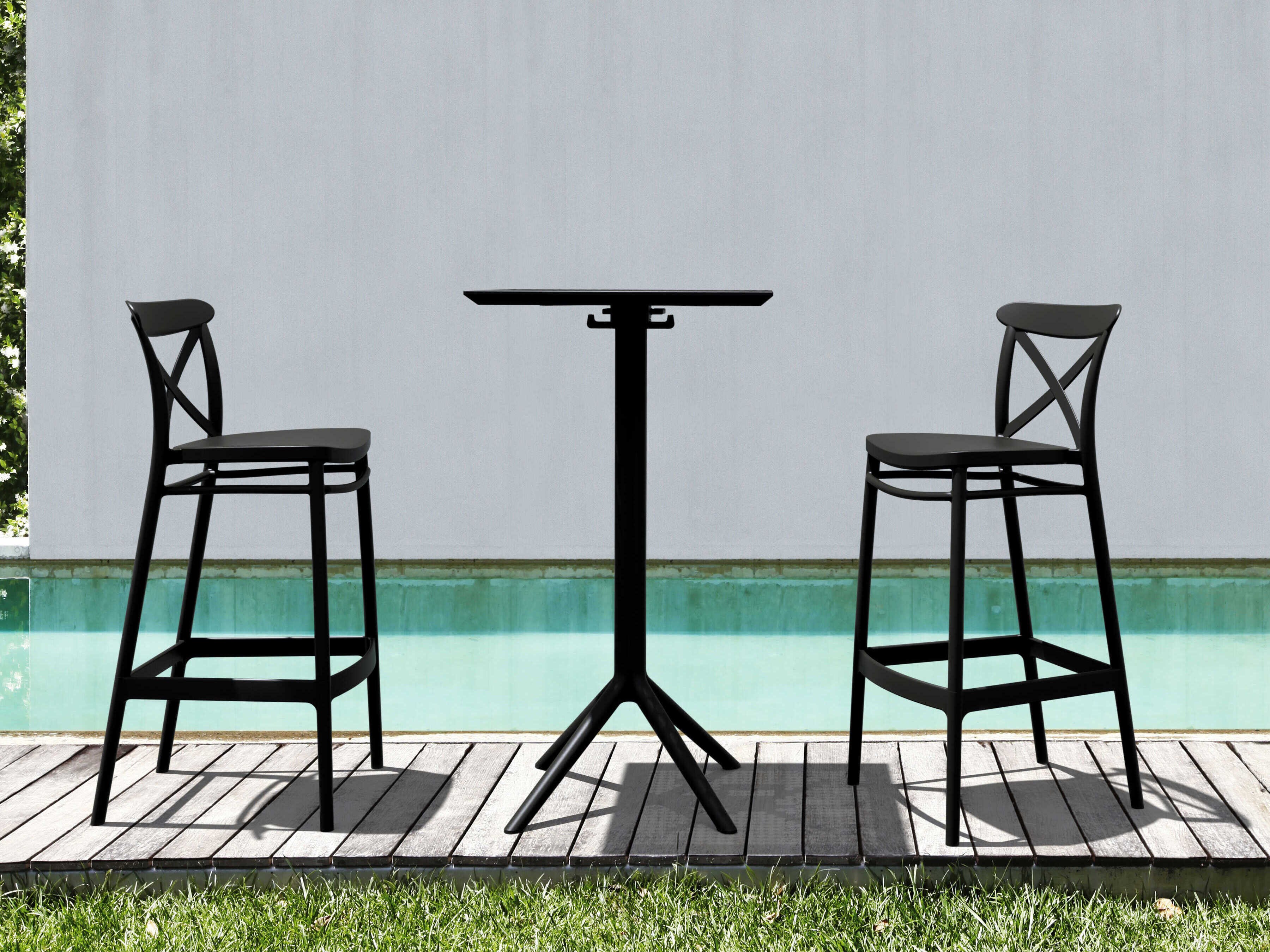 Compamia Sky Black Polypropylene Dining Set