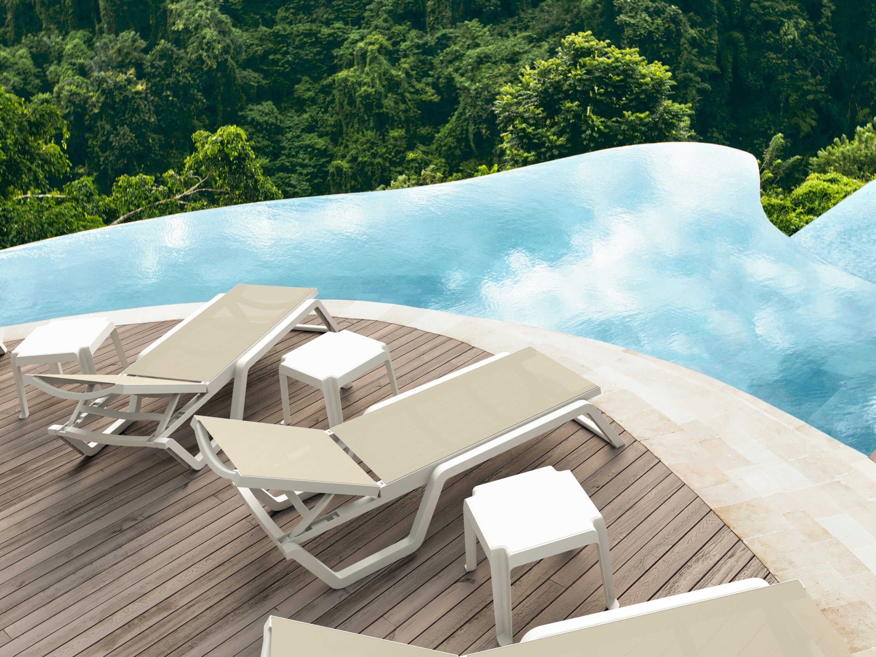 Compamia Rio Polypropylene Sling Lounge Set