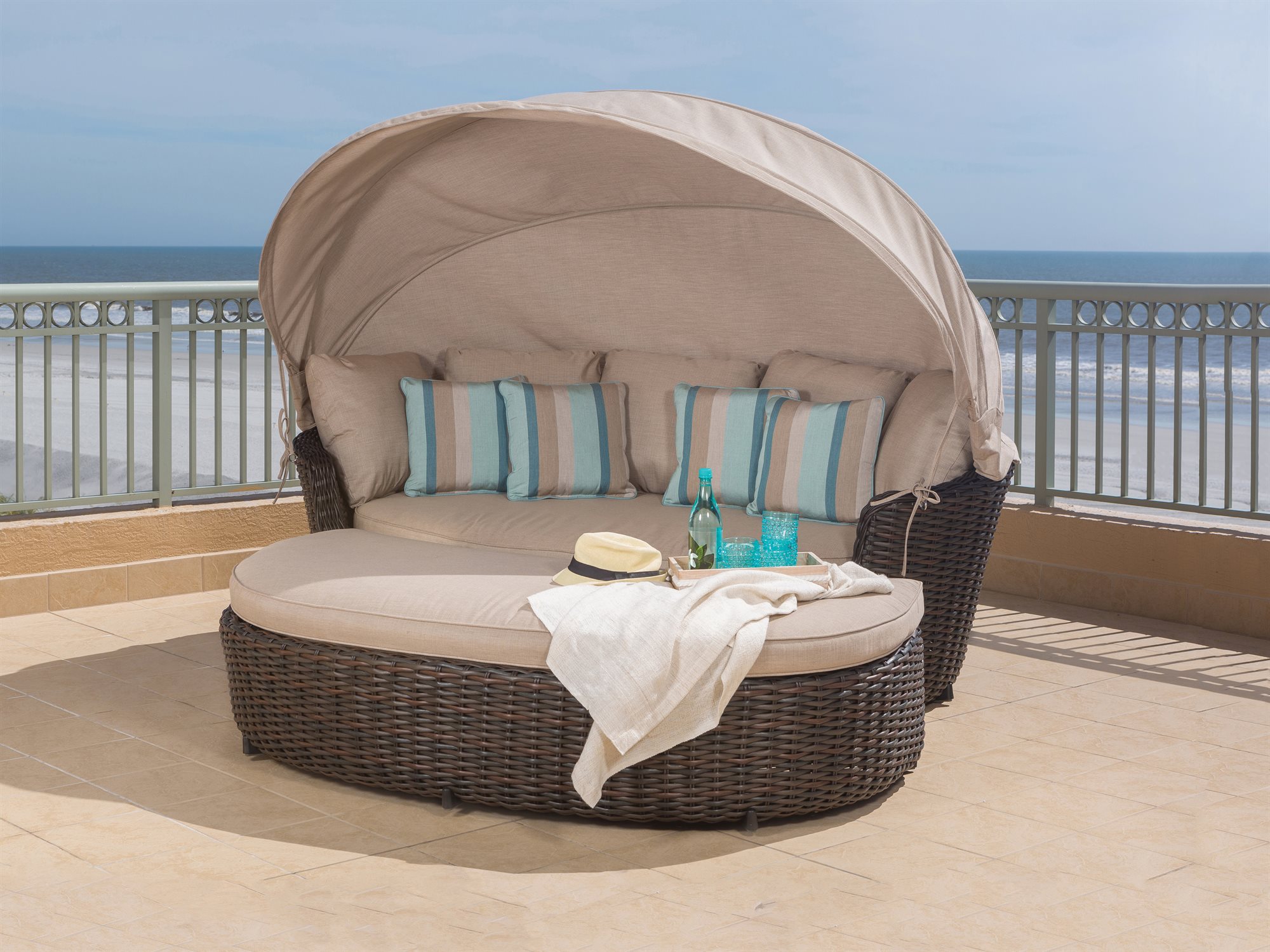 Ebel Dreux Wicker Daybed Lounge Set | EBLDREUXLNGSET3