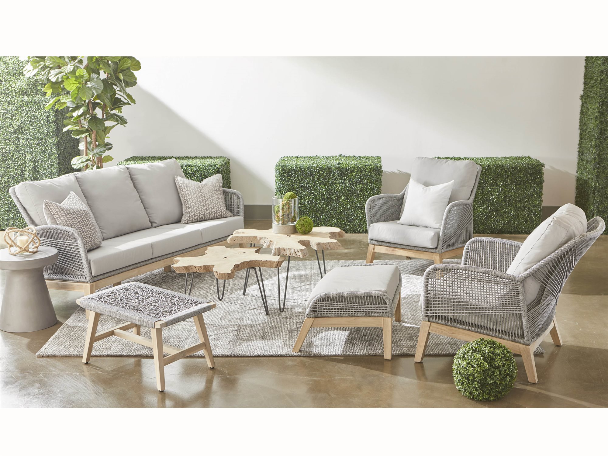 Vermaken Verplicht Aubergine Essentials for Living Outdoor Woven Gray Cushion Lounge Set |  EFL68173PLASGGTSET3