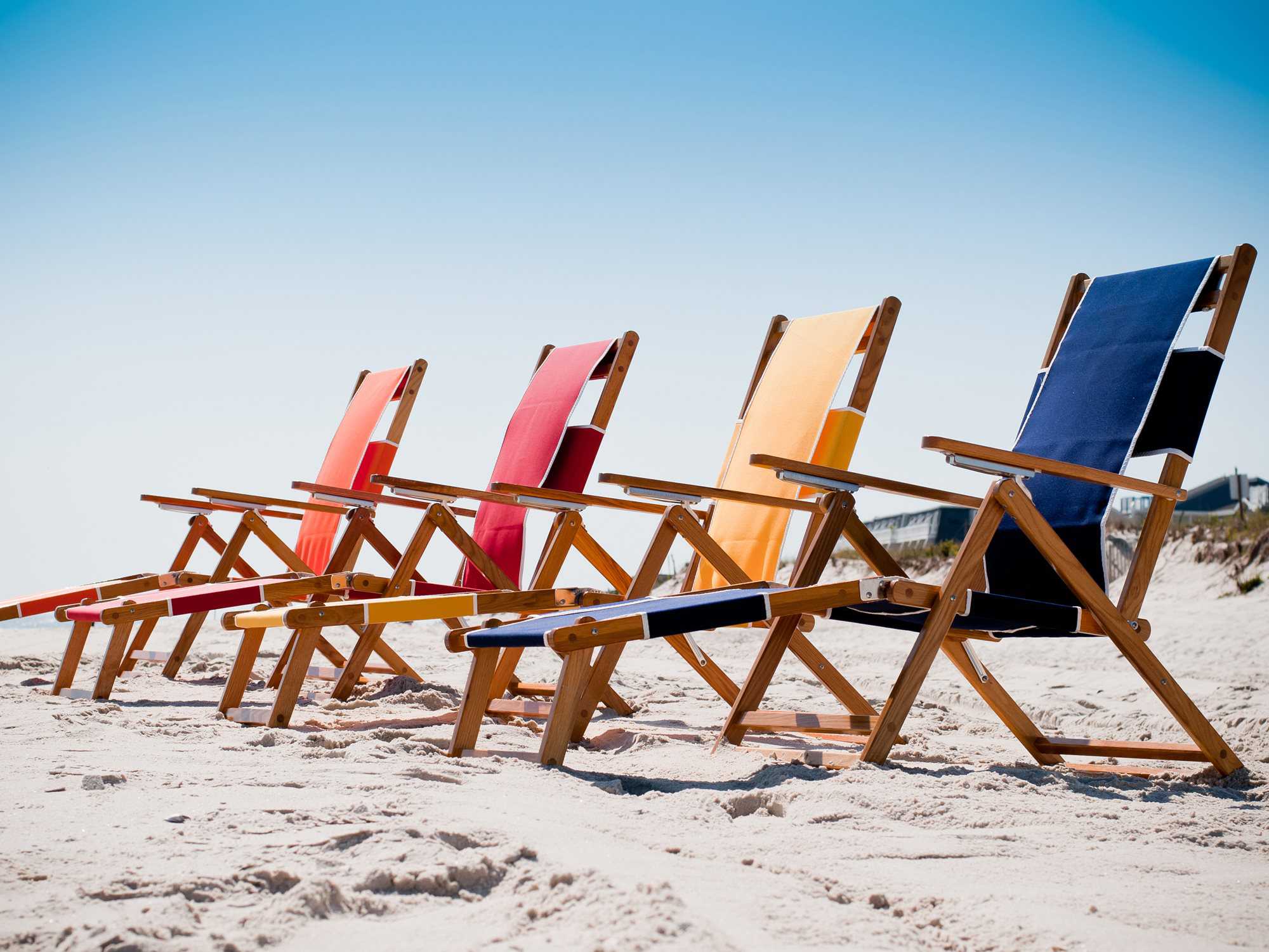 Minimalist Frankford Umbrellas Oak Wood Beach Chair with Simple Decor
