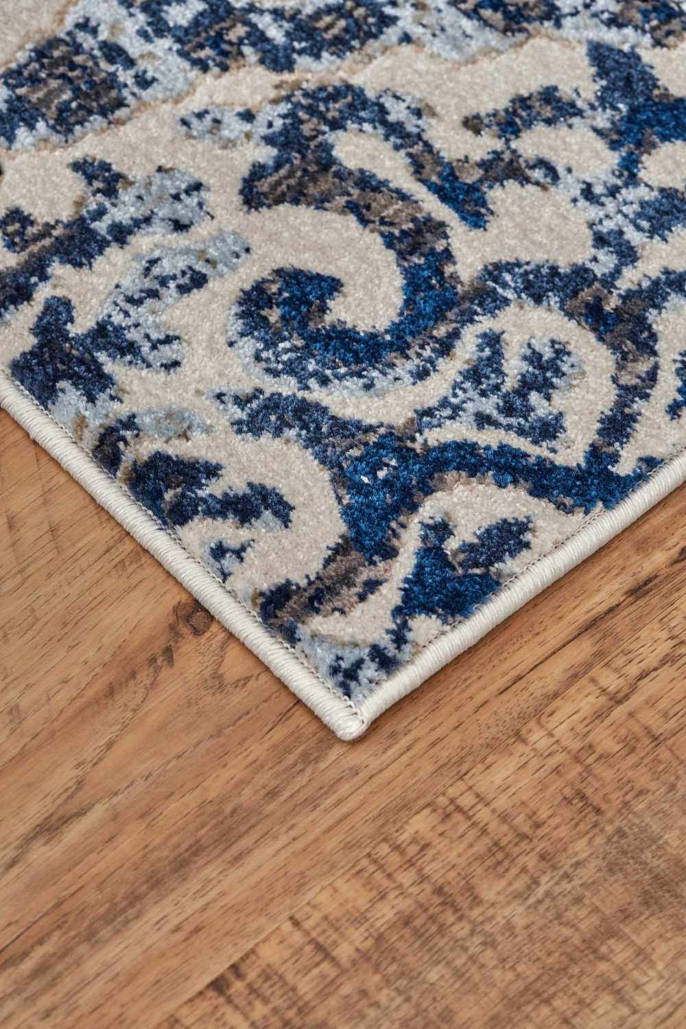 Feizy Rugs Milton Damask Area Rug FZ3466FROYAL