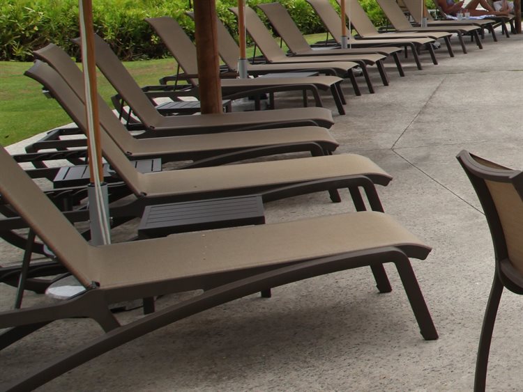 Grosfillex Sunset Fusion Bronze Aluminum Sling Lounge Set in Cognac