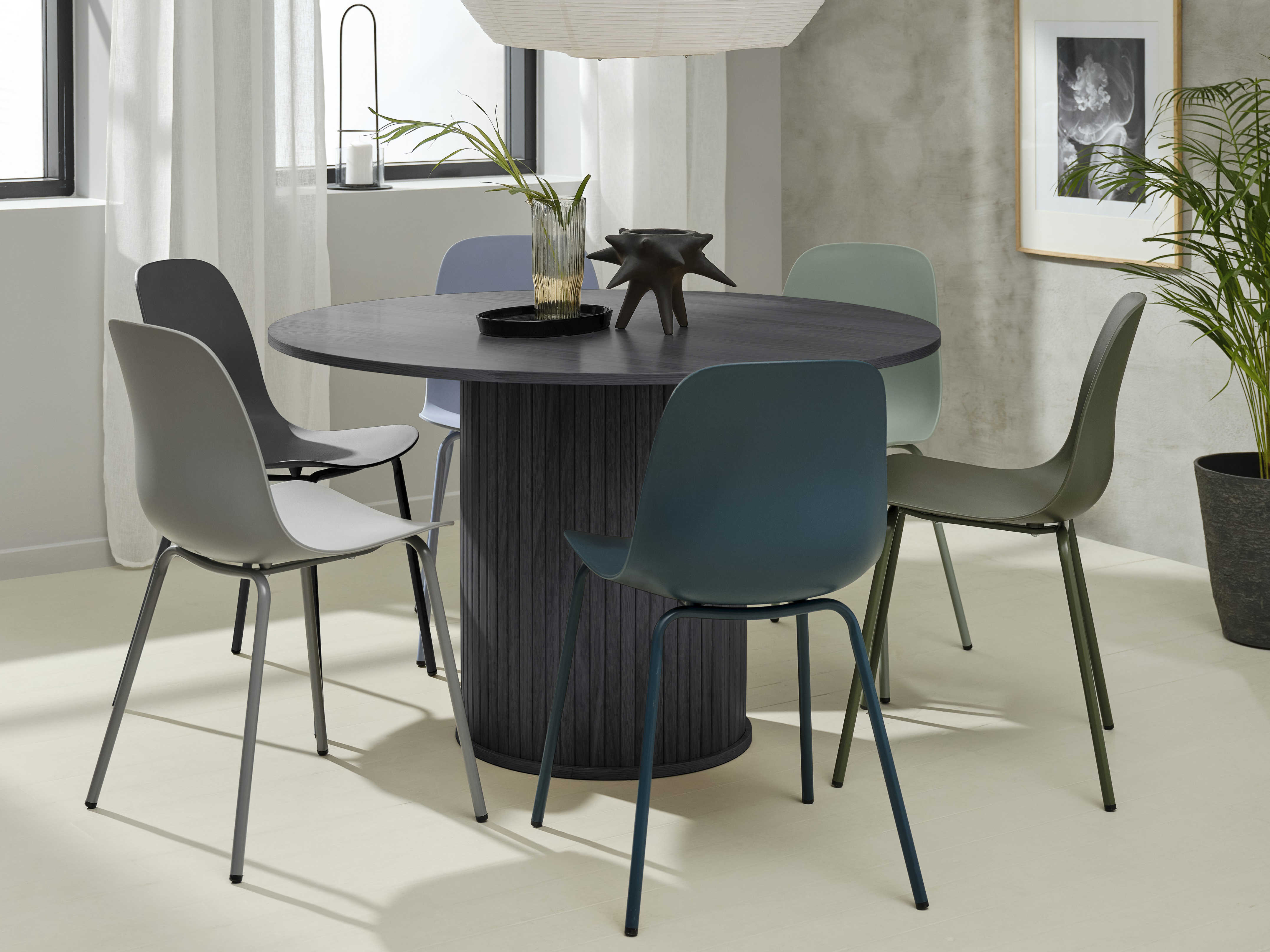 Unique Furniture Nola Round Dining Table