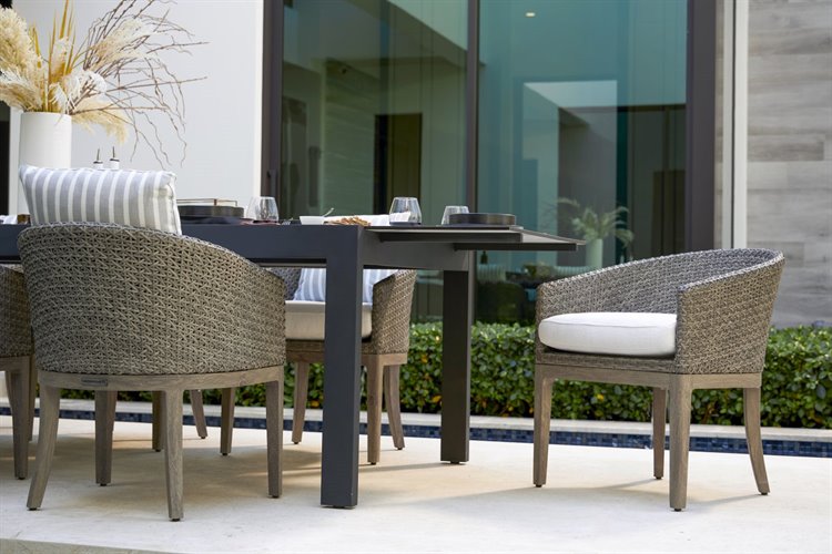 Lane Venture Lenox Hill Dining Set
