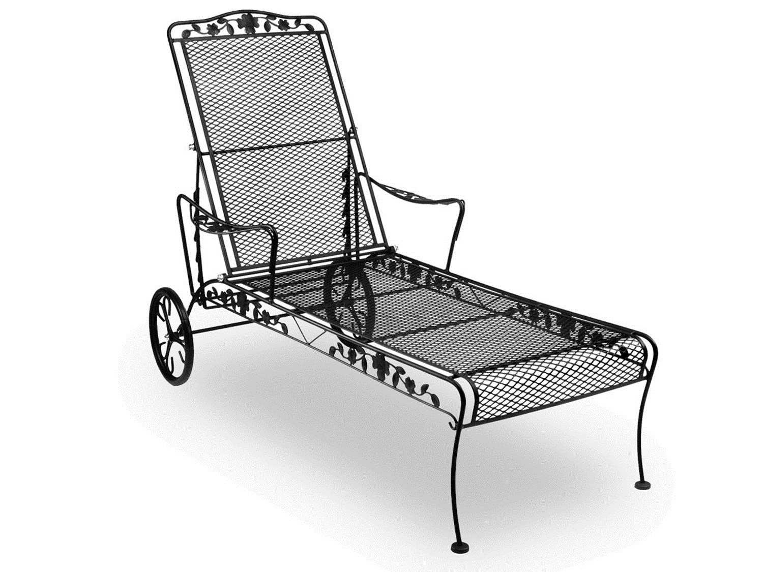 iron lounge chair with wheels