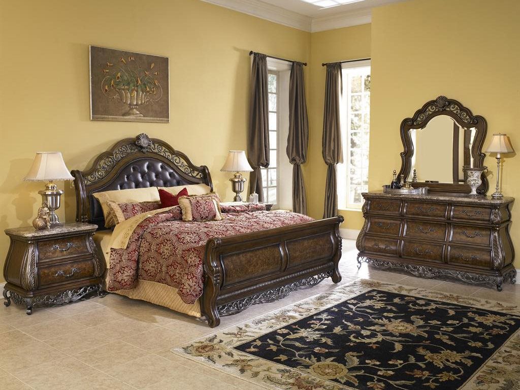 Pulaski Birkhaven Brown Sleigh Bed Bedroom Set | PU991BRK5SET