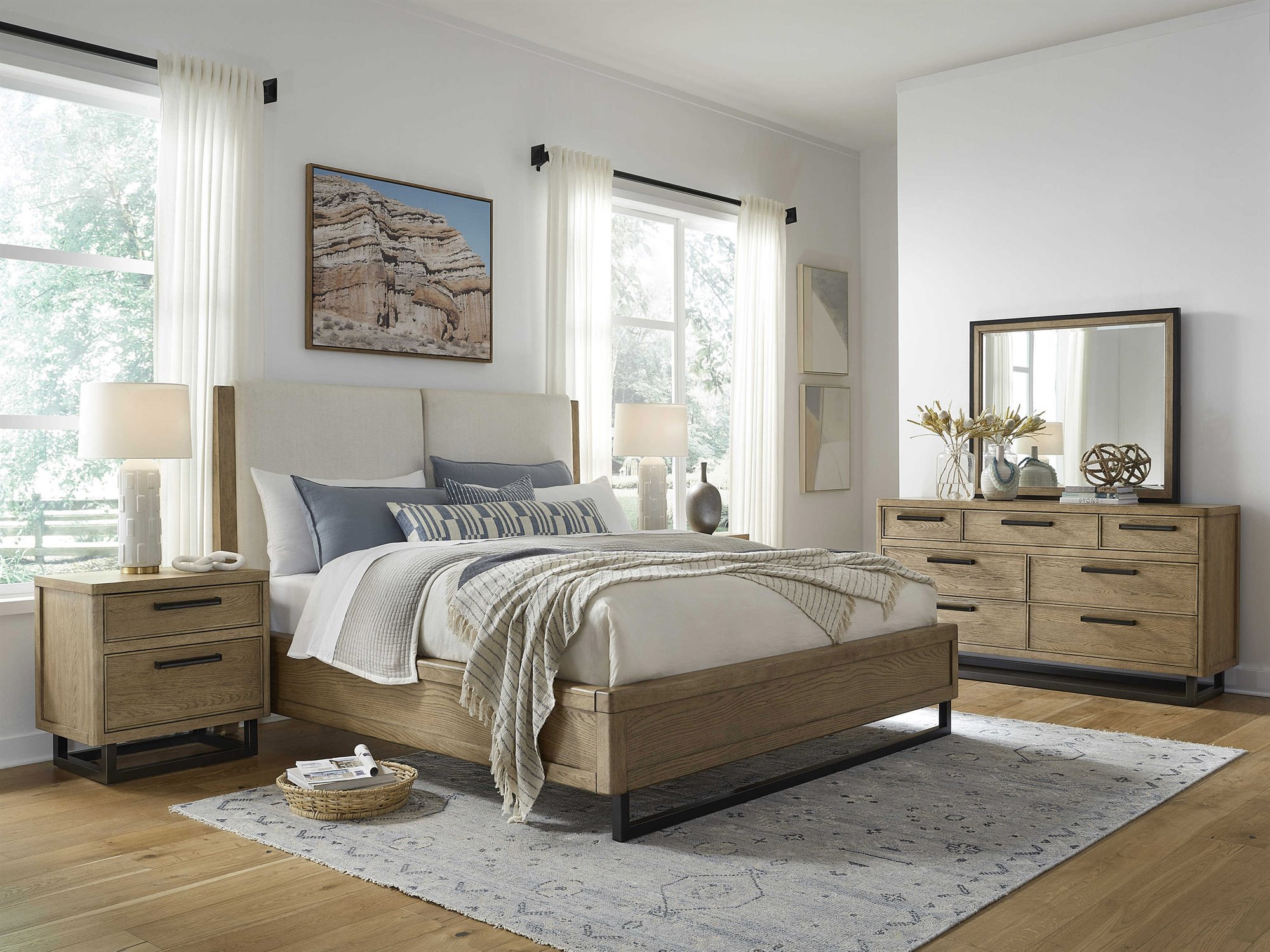 Pulaski Catalina Upholstered Queen Panel Bed | PUP307DJBRK2