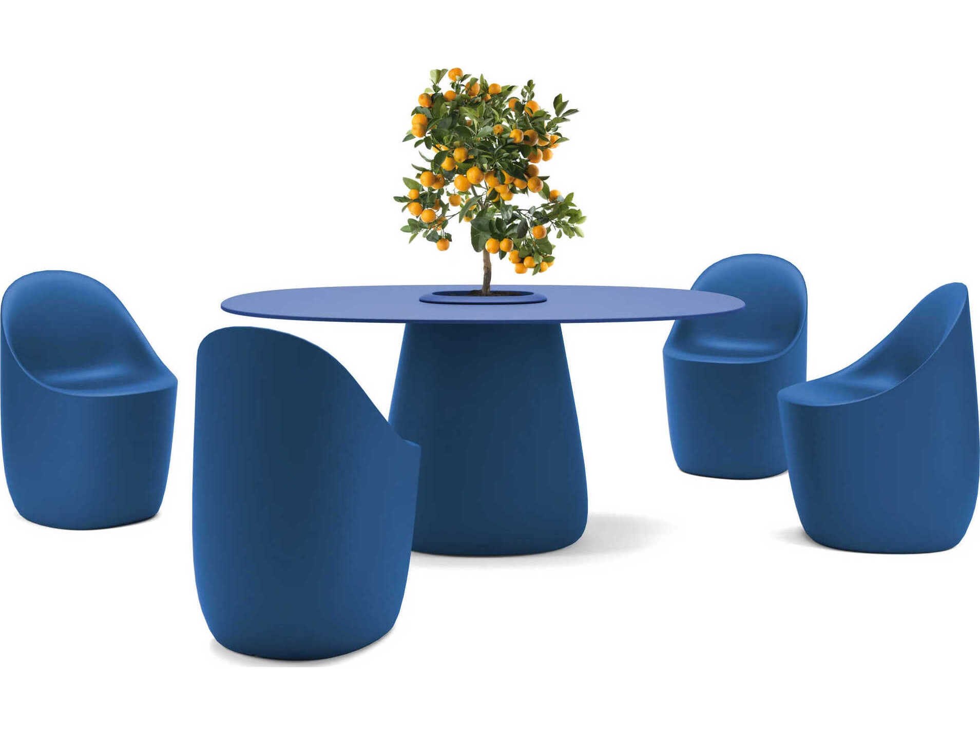 Qeeboo Outdoor Cobble Recycled Plastic Dining Set