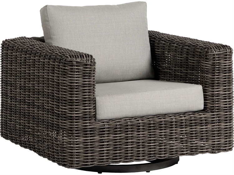 Ratana Cubo Aluminum Wicker Lounge Chair