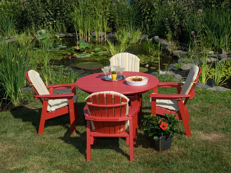Seaside Casual Salem Rounds Recycled Plastic Outdoor Dining Set
