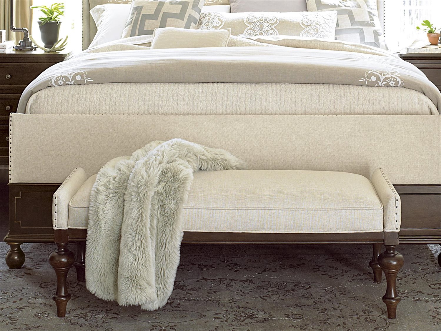 Universal Furniture Proximity Sumatra Accent Bench UF356380