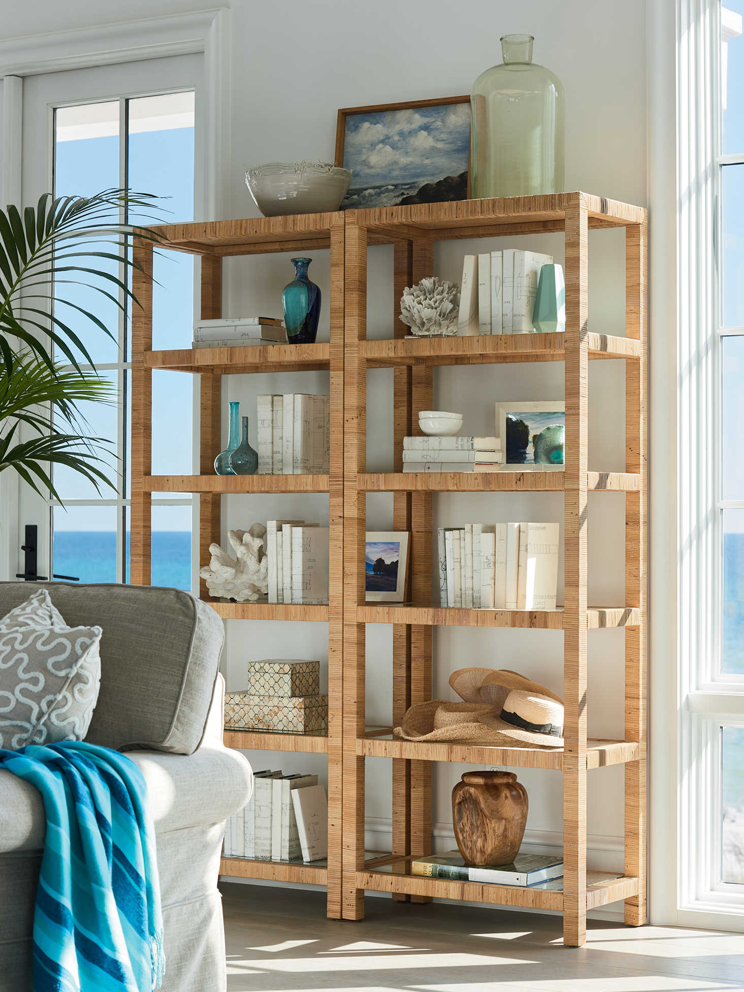 Universal Furniture Coastal Living Sandbar Etagere UF833851