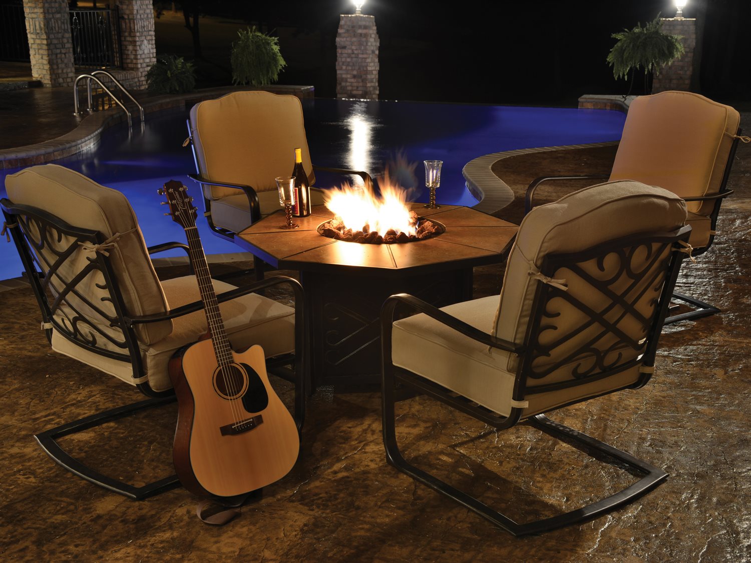 Veranda Classics Harmony Cast Aluminum Radiant Bronze Fire Pit Lounge