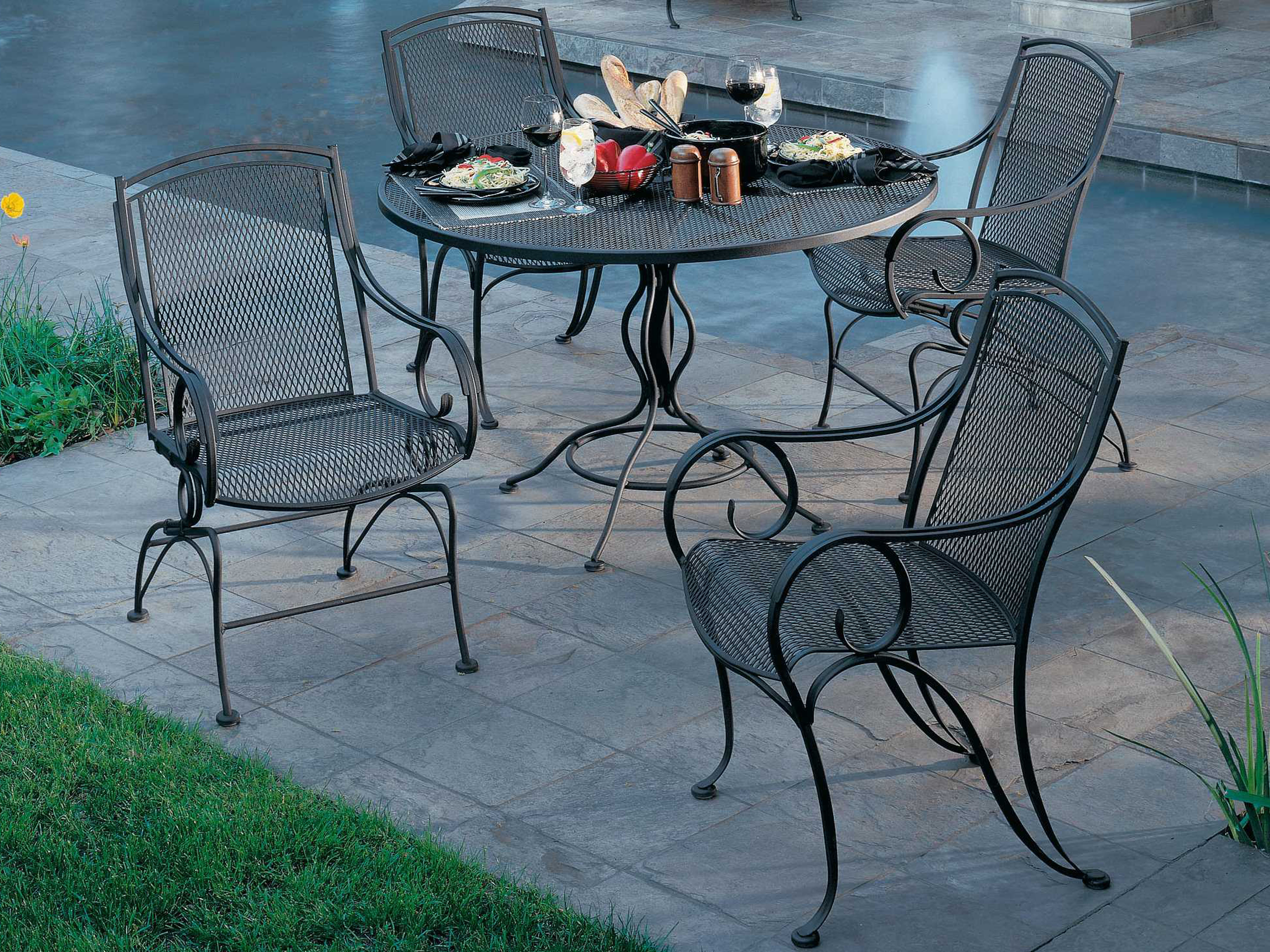 Woodard Modesto Wrought Iron Dining Set | GCCDS