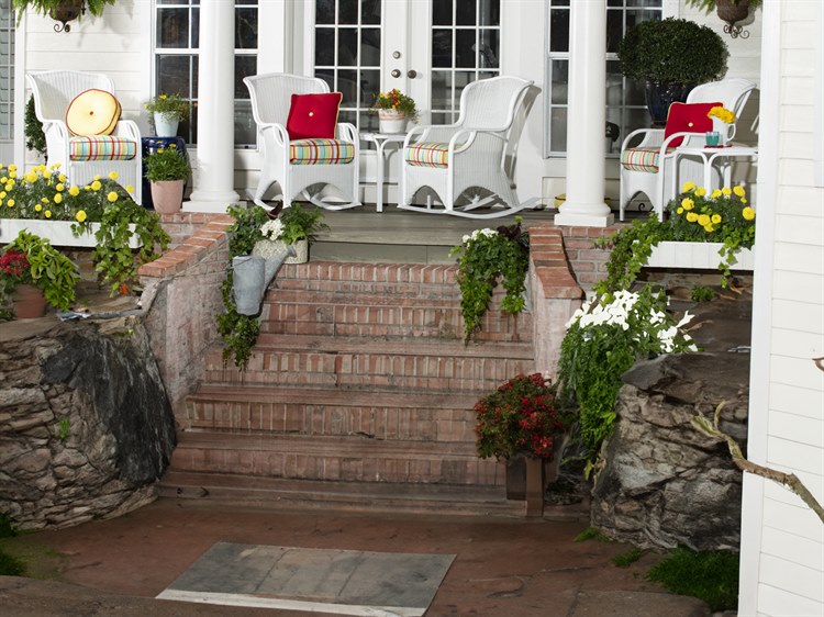 Woodard Heirloom Wicker Patio Lounge Set