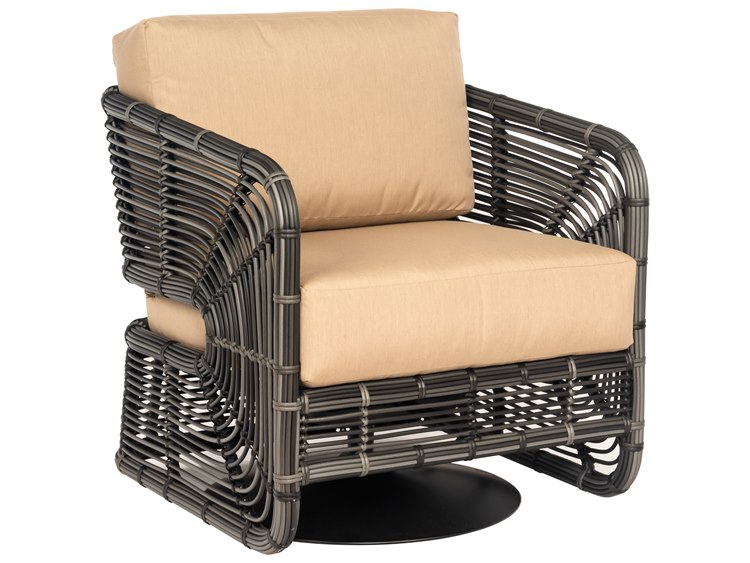 Woodard Carver Wicker Storm Swivel Lounge Chair